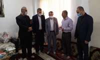 دیدار مدیریت  وکارکنان شبکه بهداشت ودرمان شهرستان فومن با رزمنده 8سال دفاع مقدس